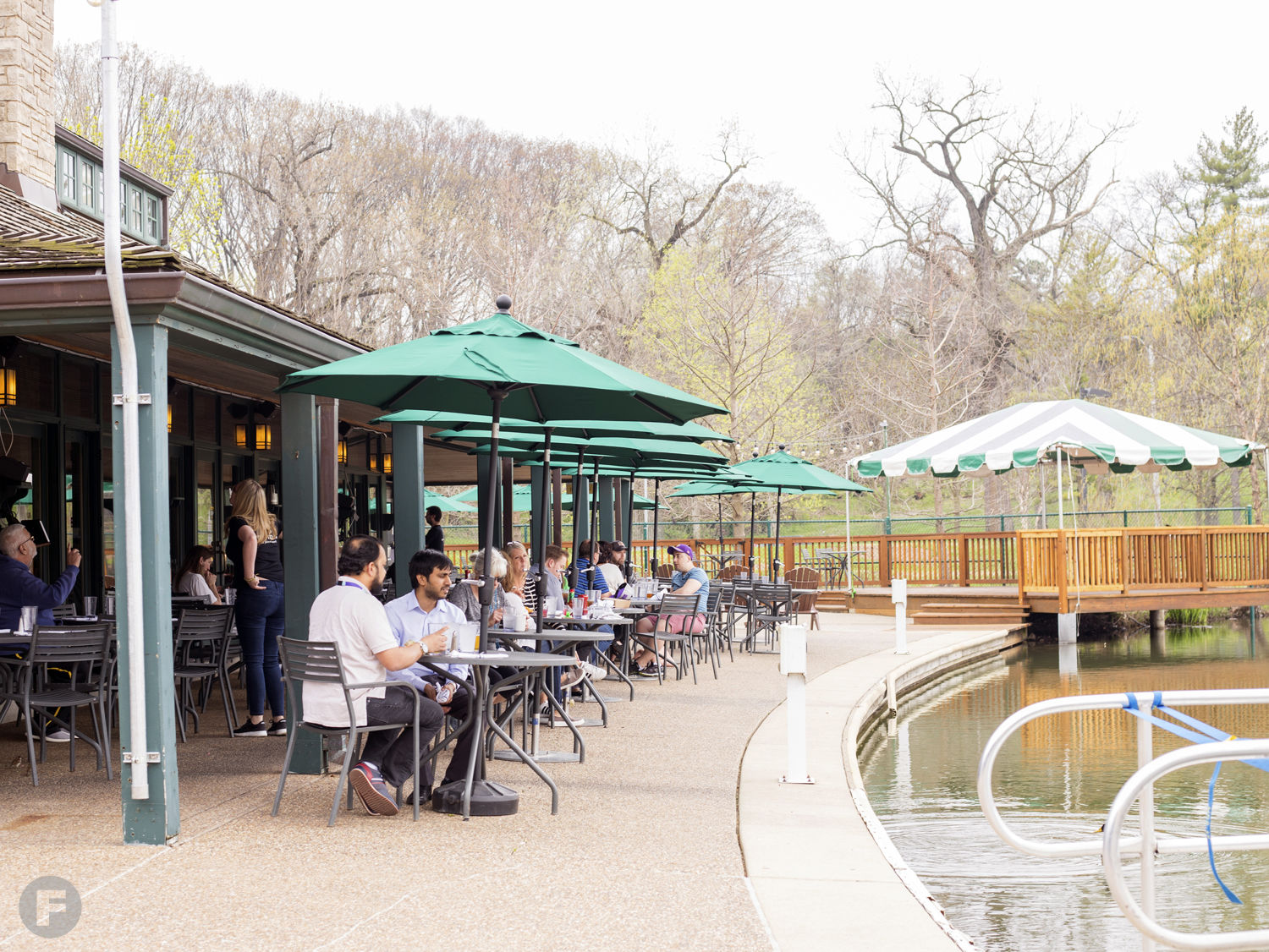 Outdoor Dining: Boathouse at Forest Park